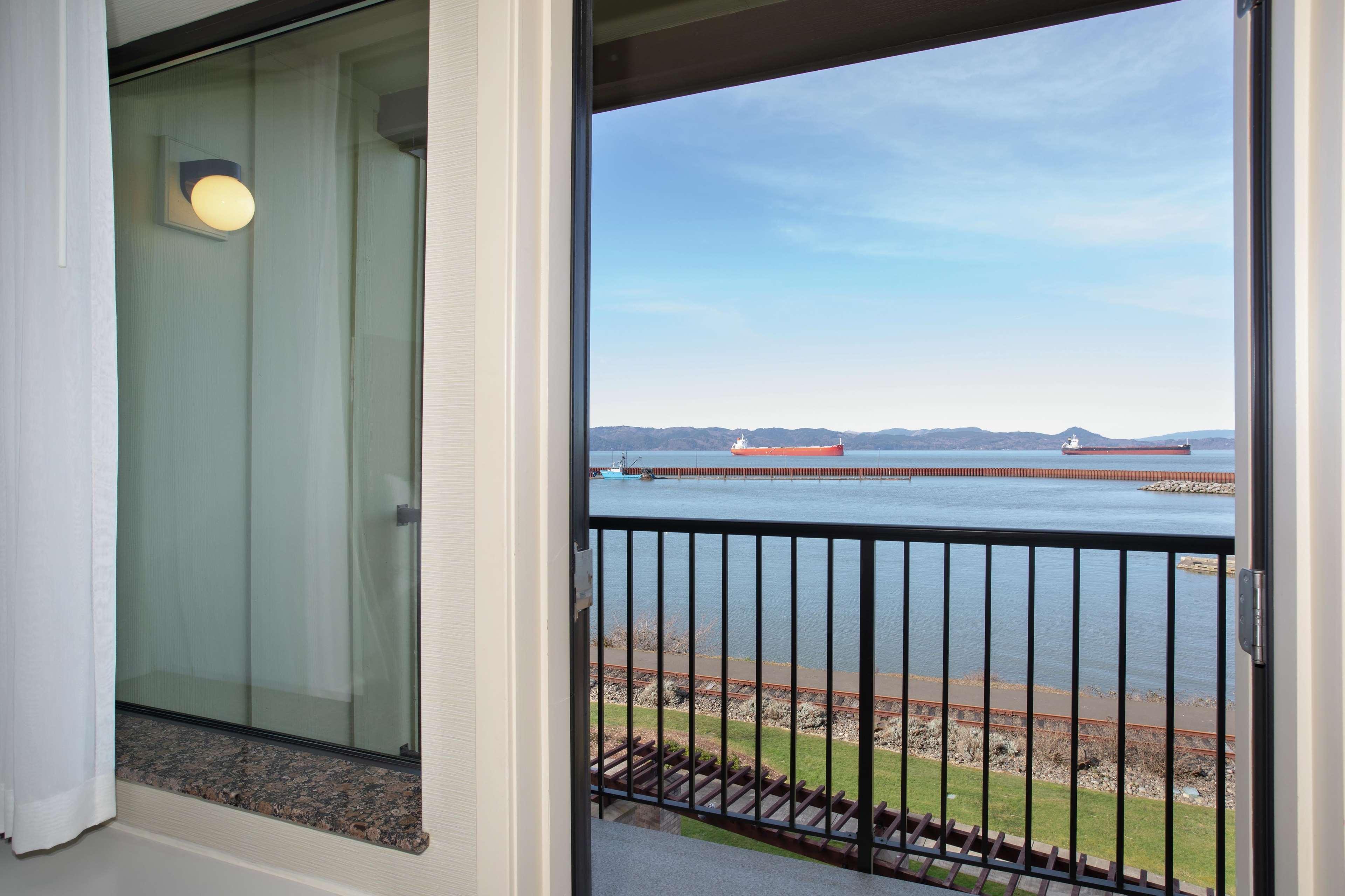Hampton & Hotel 3*