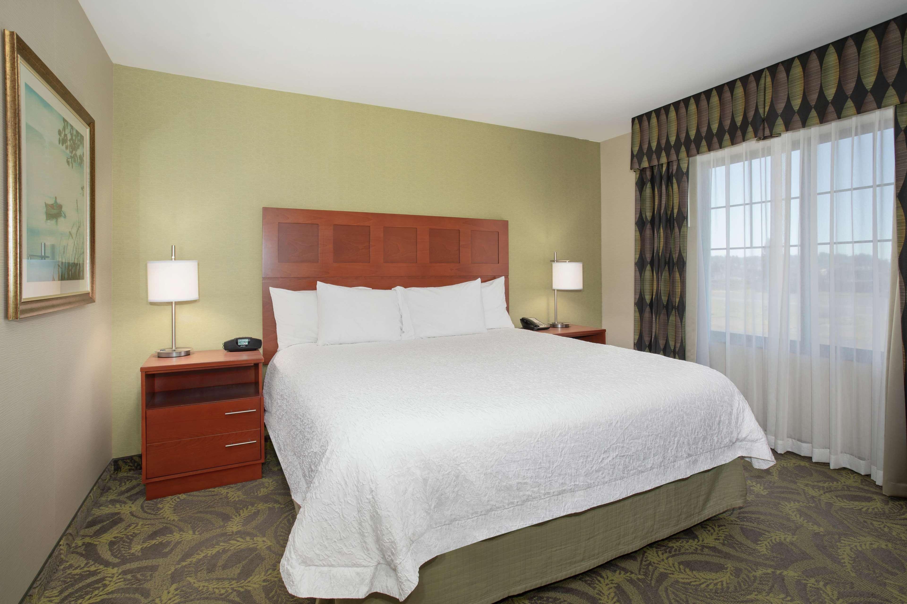 Hampton & 3* Astoria
