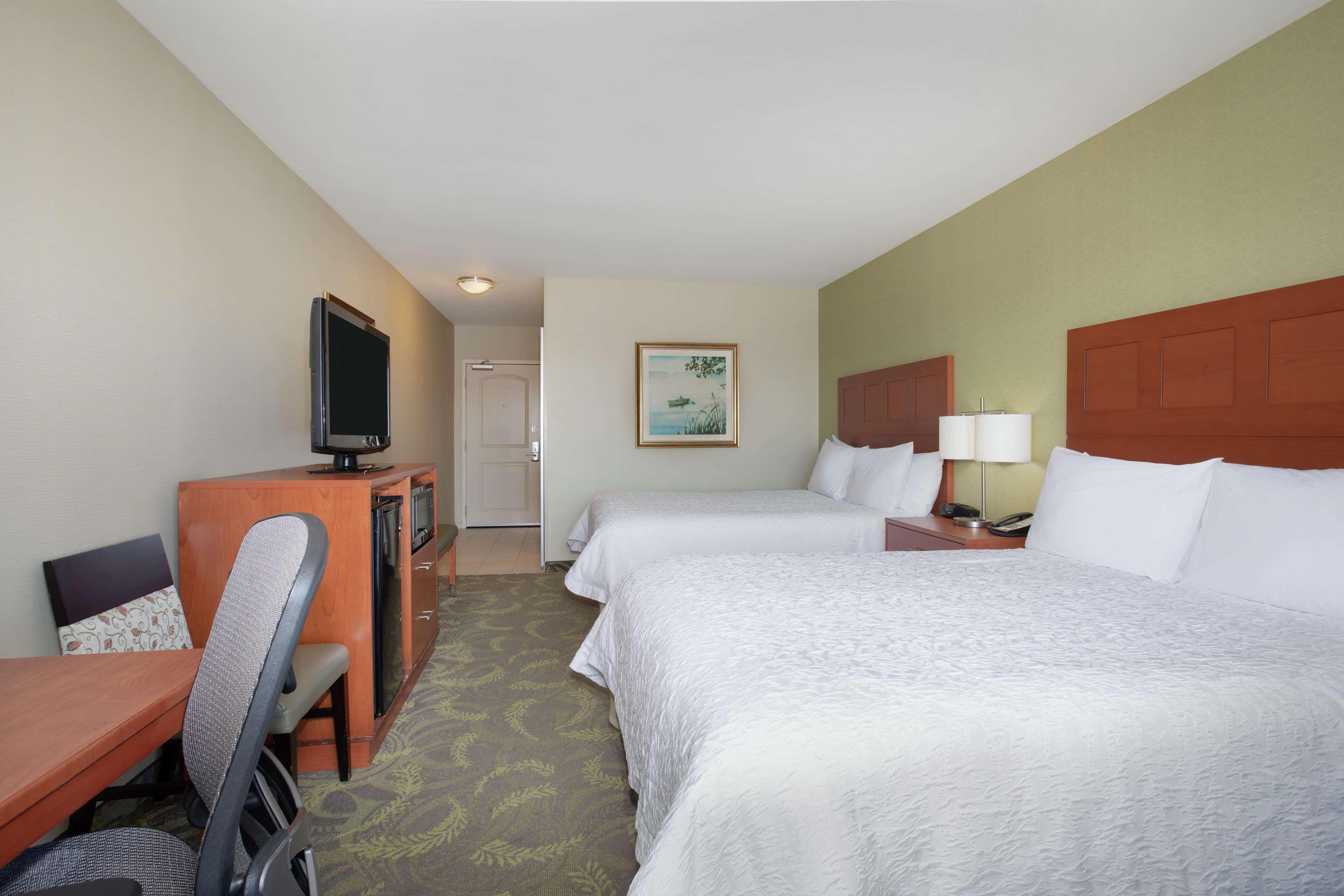 Hampton & Hotel 3*