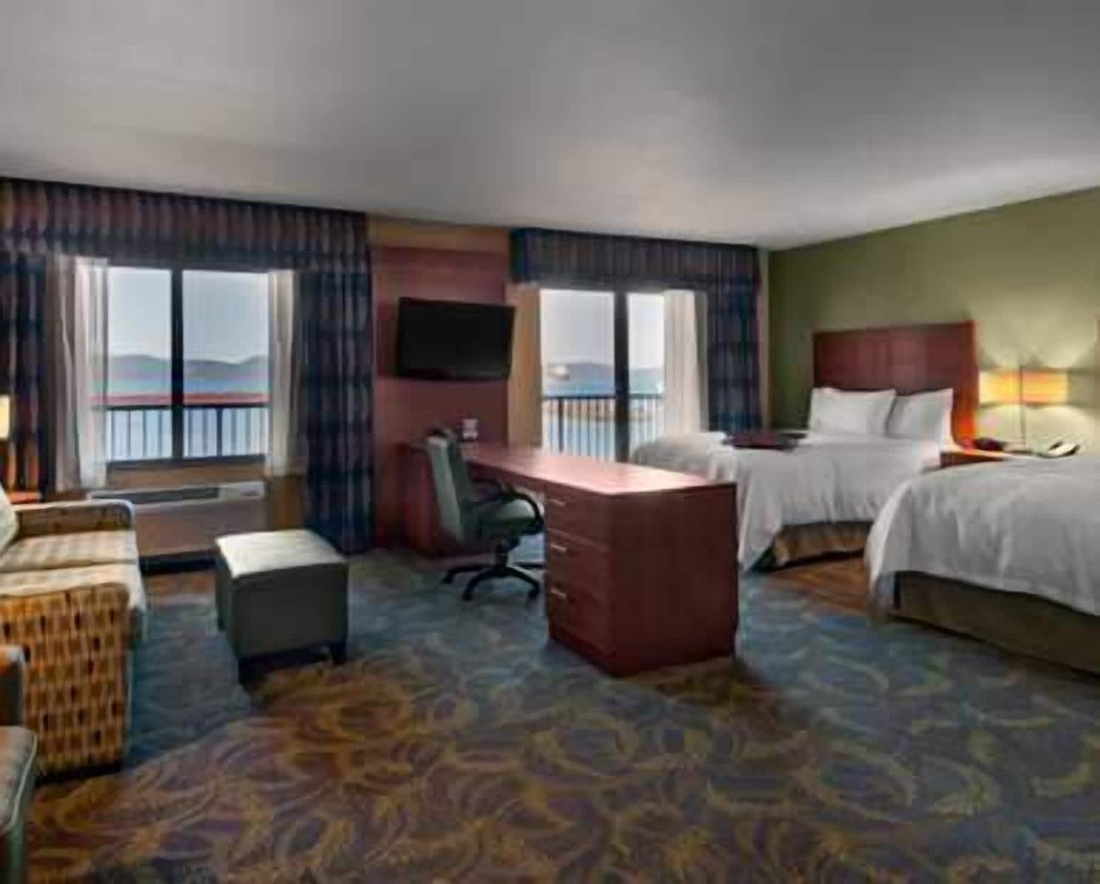 Hotel Hampton &